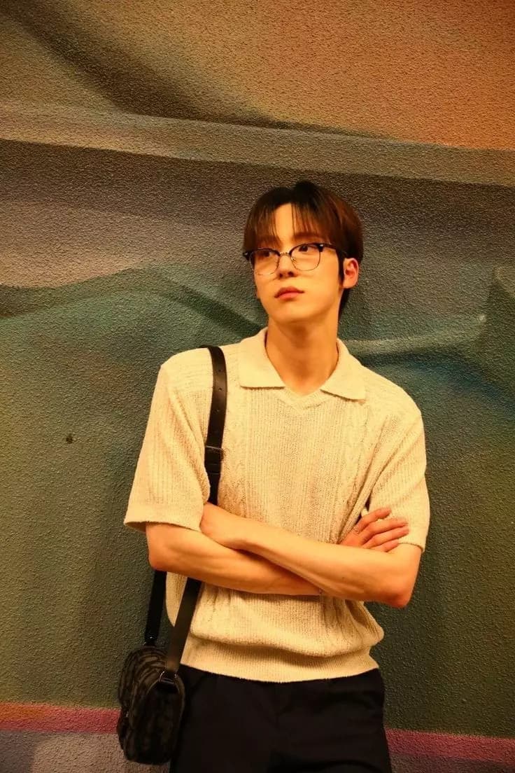 Jeong Yunho thumbnail