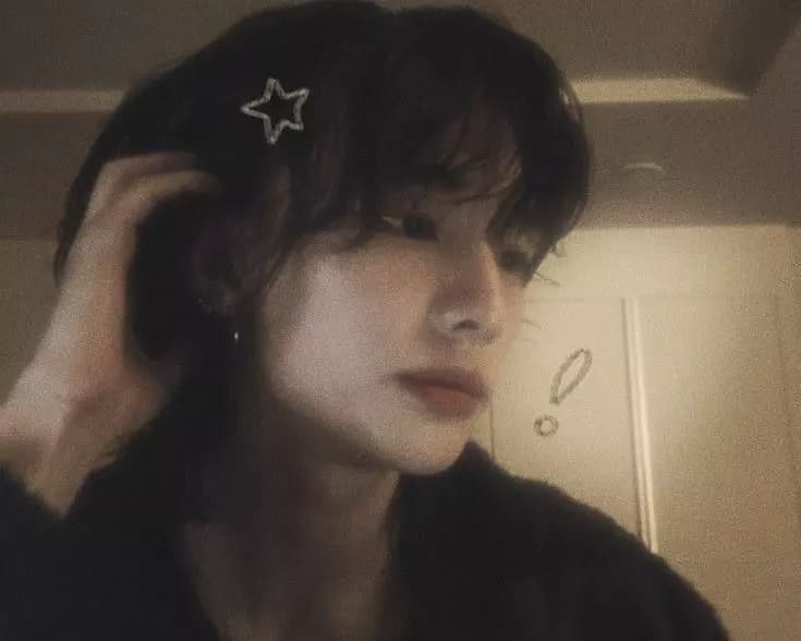 Hwang Hyunjin thumbnail