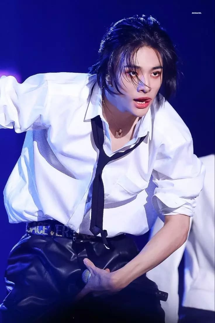 Hwang Hyunjin thumbnail