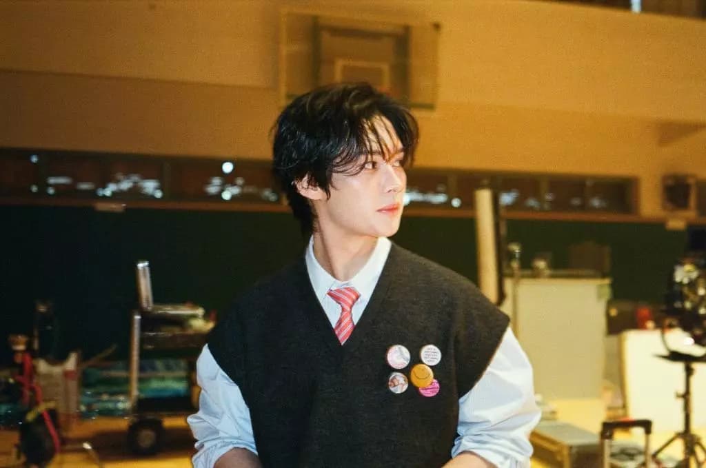 Lee Know thumbnail