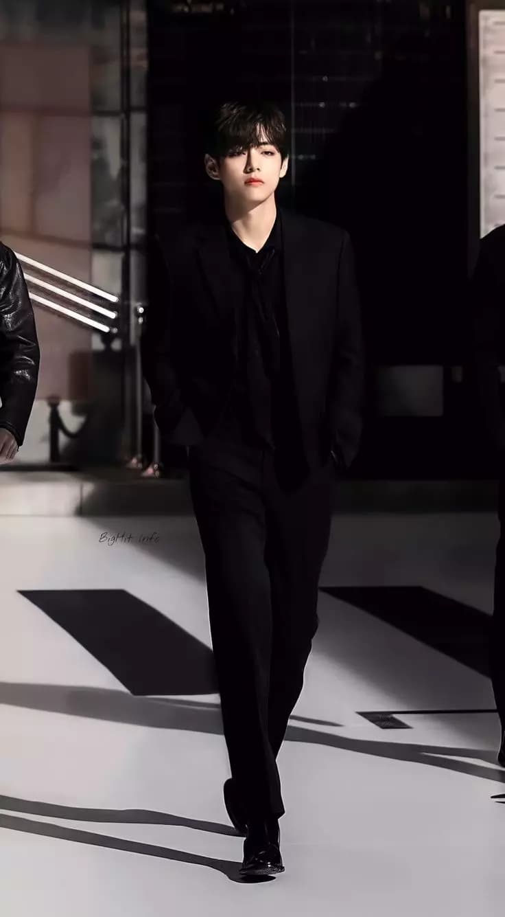 Kim Taehyung  thumbnail