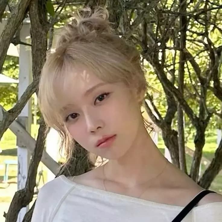 Kim Minjeong thumbnail