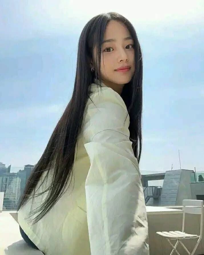 Kim Minji  thumbnail