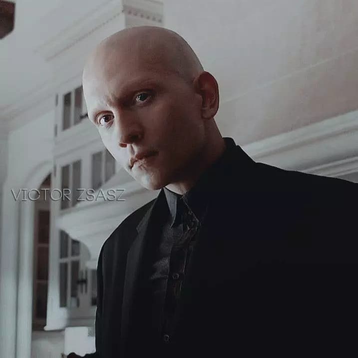 Victor Zsasz thumbnail