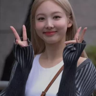 Nayeon thumbnail