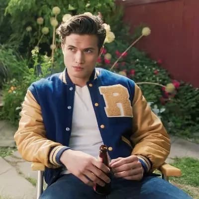 Reggie Mantle thumbnail