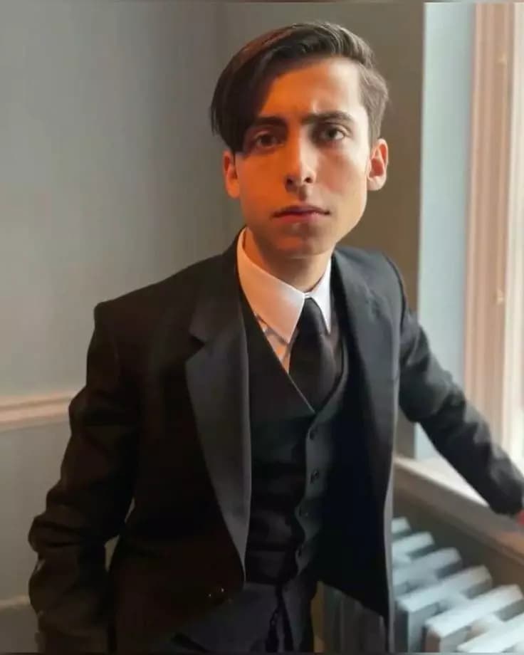 Five hargreeves thumbnail
