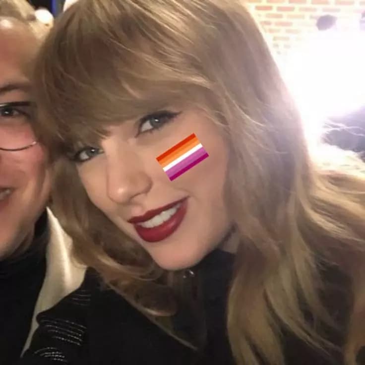 Taylor Swift (Gl 👩🏼‍❤️‍💋‍👩🏻) thumbnail