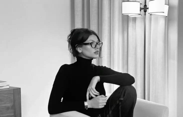 Businesswoman thumbnail