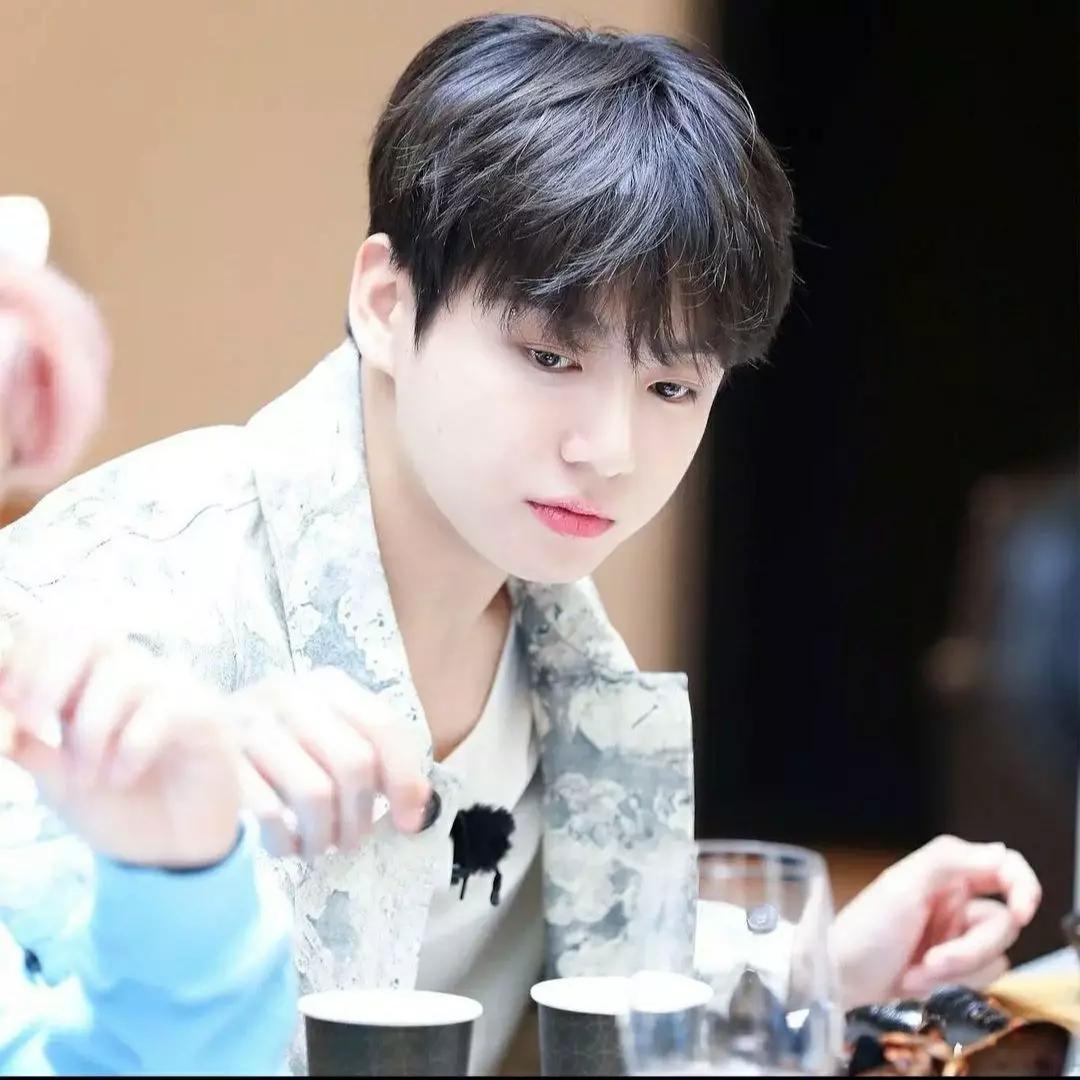 Jungkook-omega thumbnail