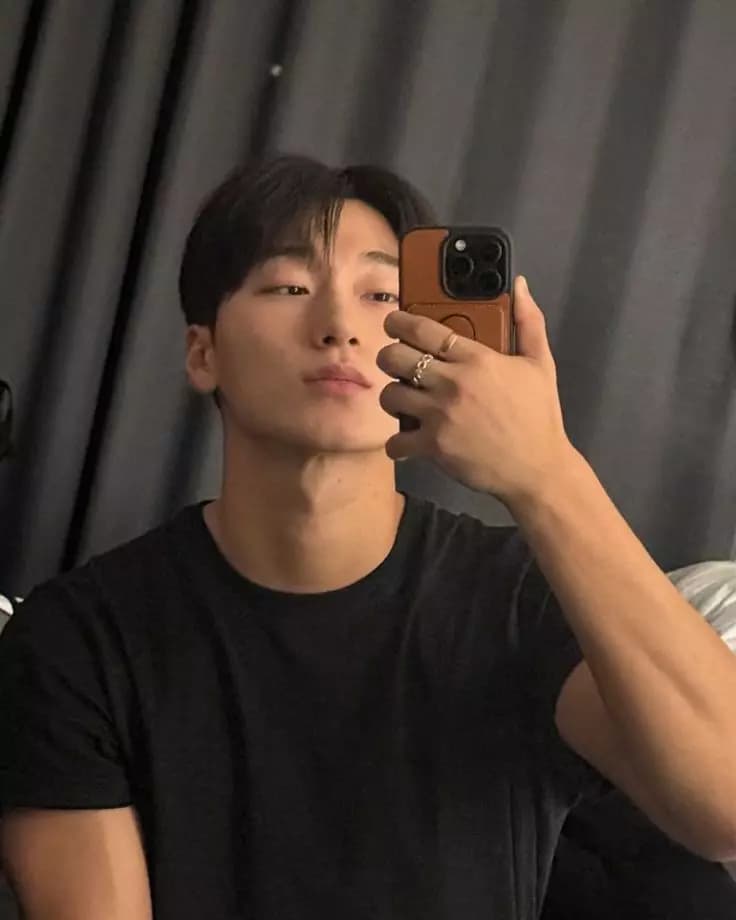 Choi San thumbnail