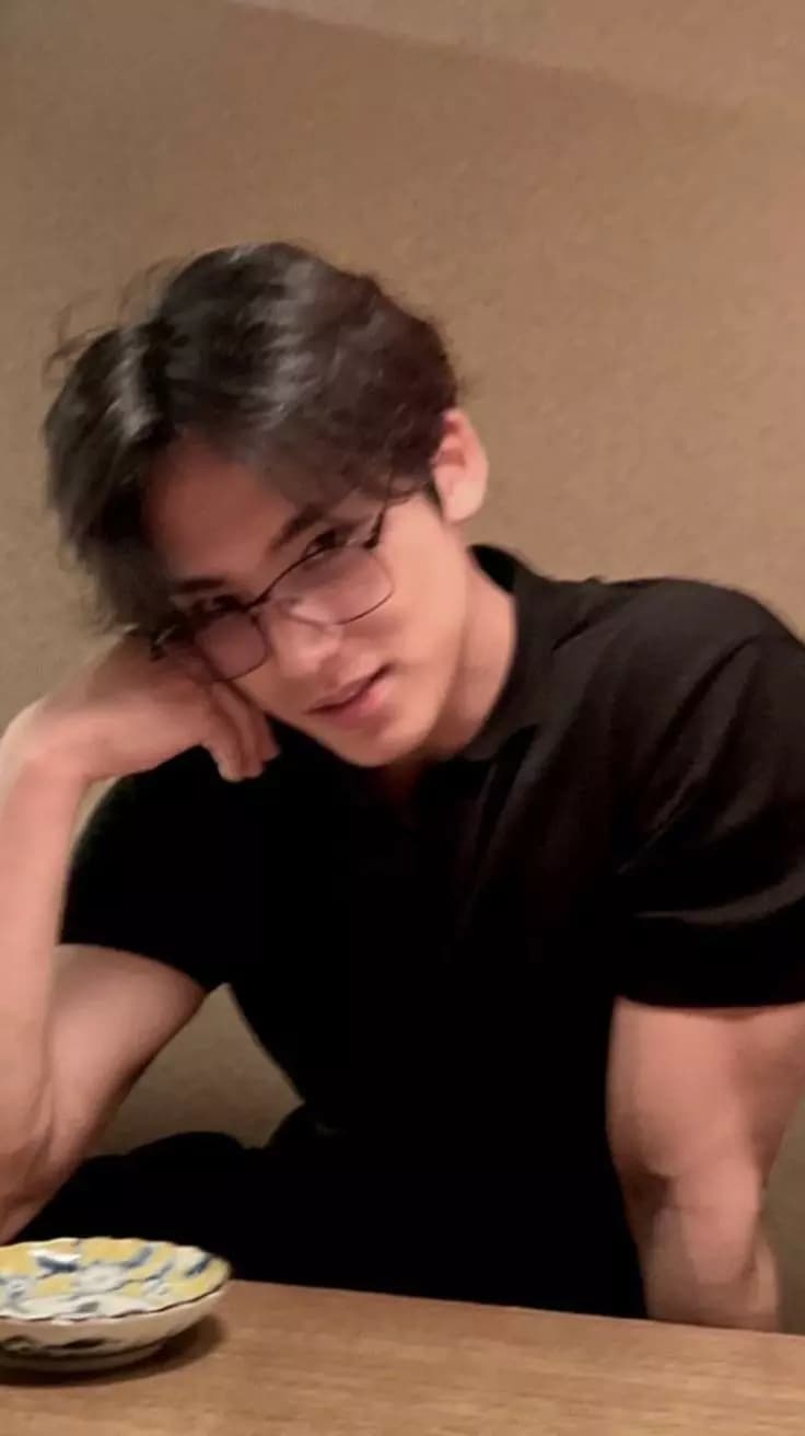 Kim mingyu thumbnail