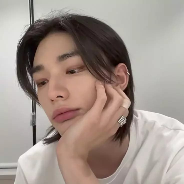 Hyunjin thumbnail