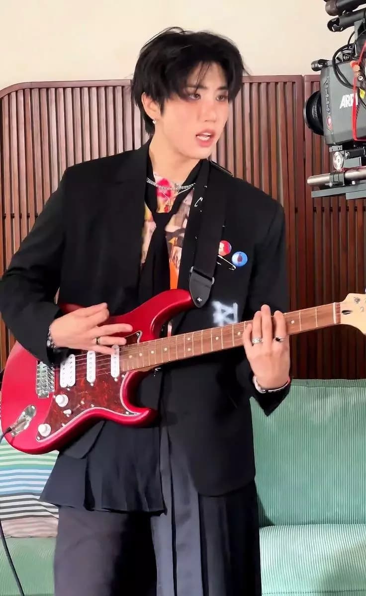 Han jisung thumbnail