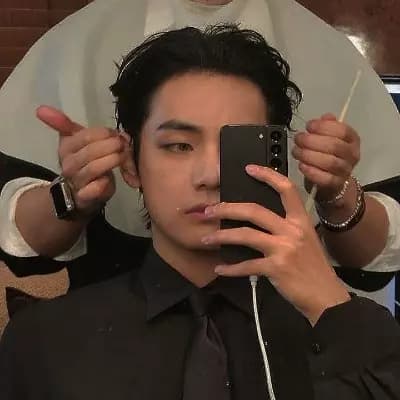 Kim Taehyung thumbnail