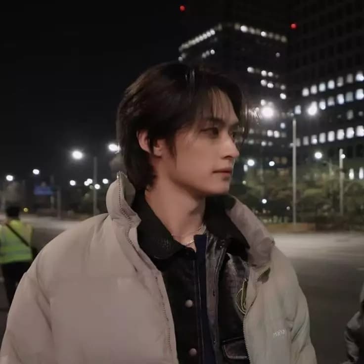 Lee know thumbnail
