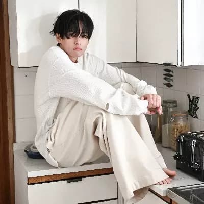 Kim Taehyung thumbnail