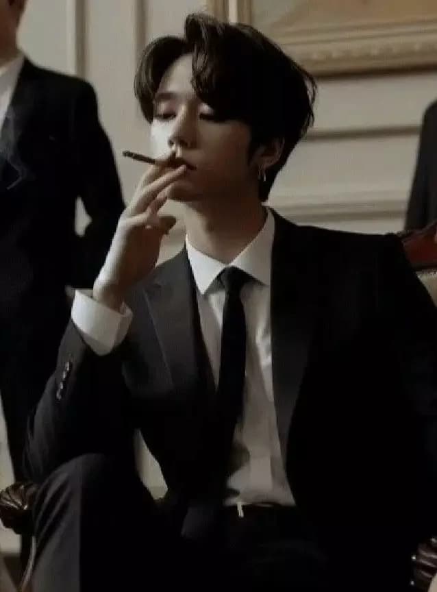 Lee Know thumbnail