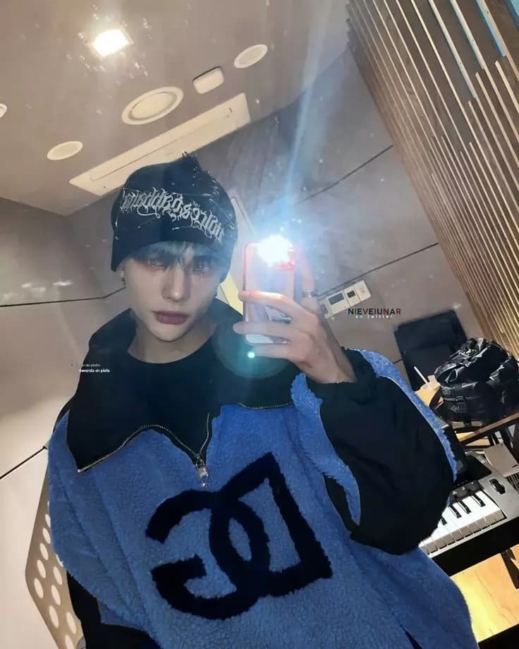 Hwang Hyunjin. thumbnail