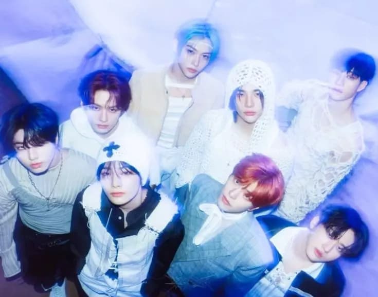 Stray kids thumbnail