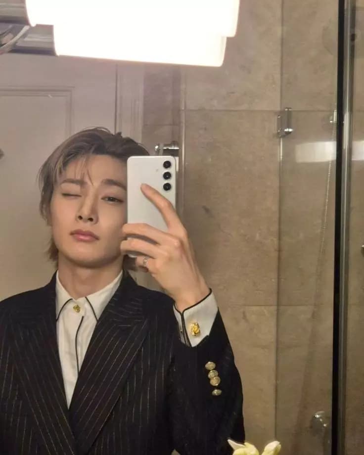 Jeongin thumbnail