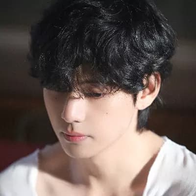 Kim Taehyung thumbnail