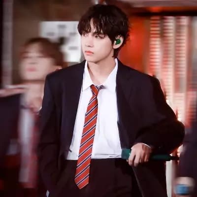 Kim Taehyung thumbnail