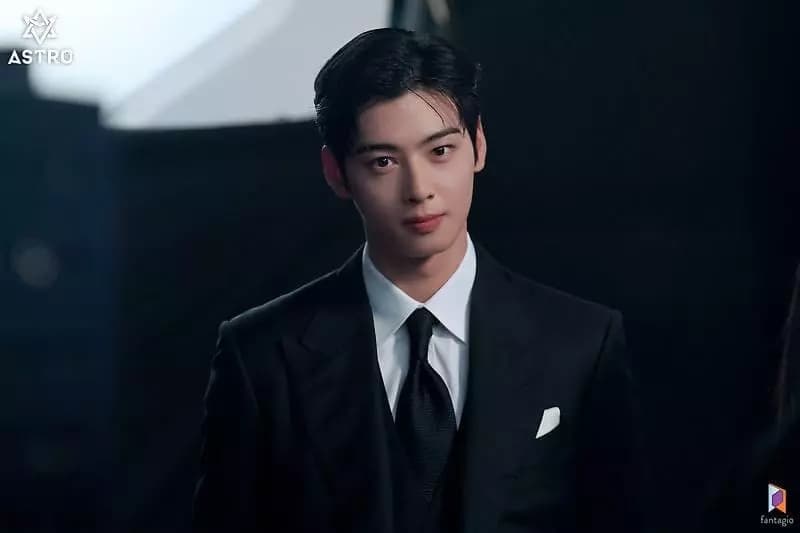 Cha Eun-Woo thumbnail