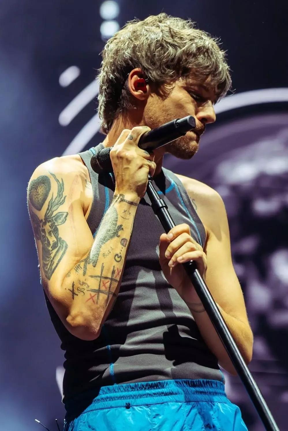 Louis Tomlinson thumbnail