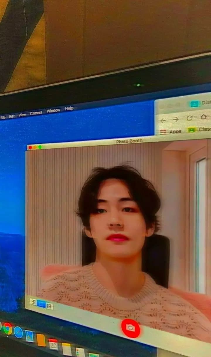 Kim Taehyung thumbnail