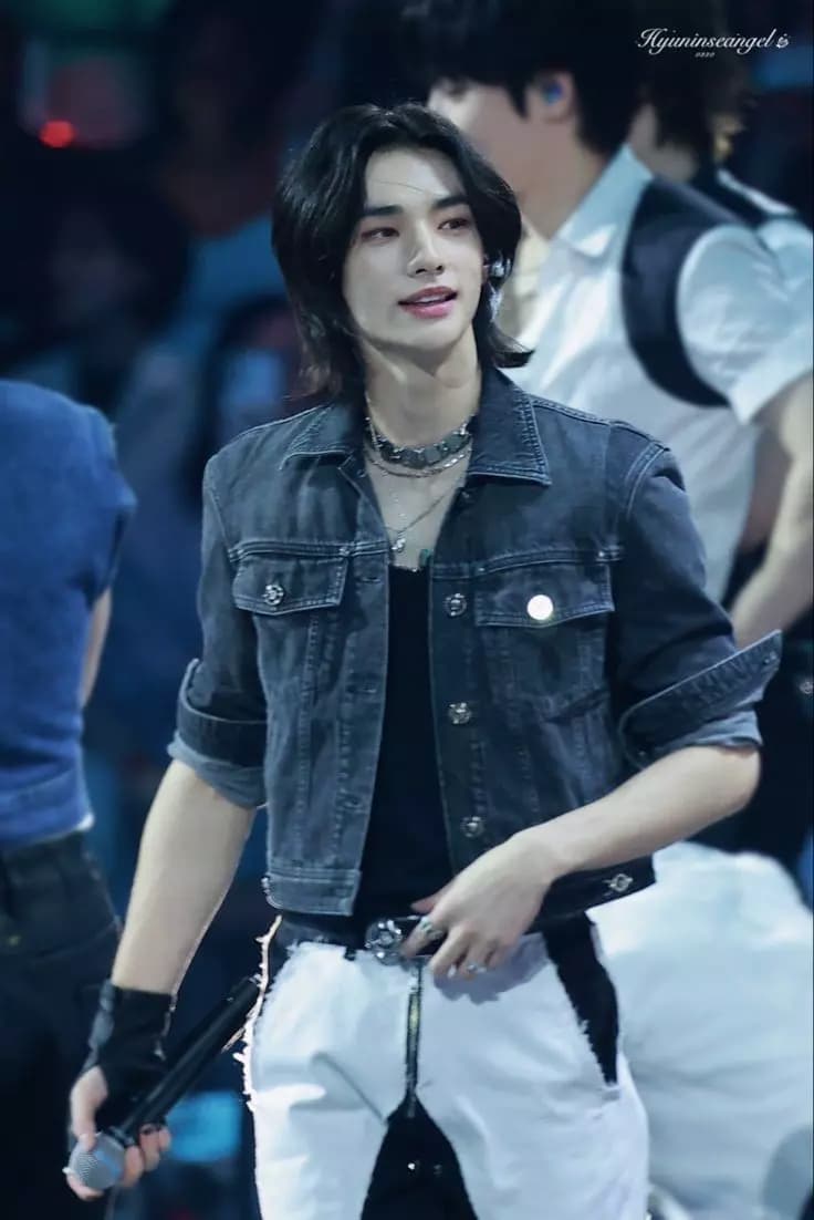 Hyunjin H thumbnail