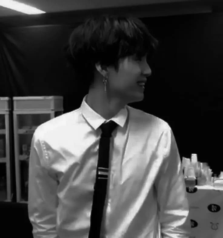 Min Yoongi thumbnail