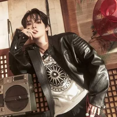 Lee Know thumbnail