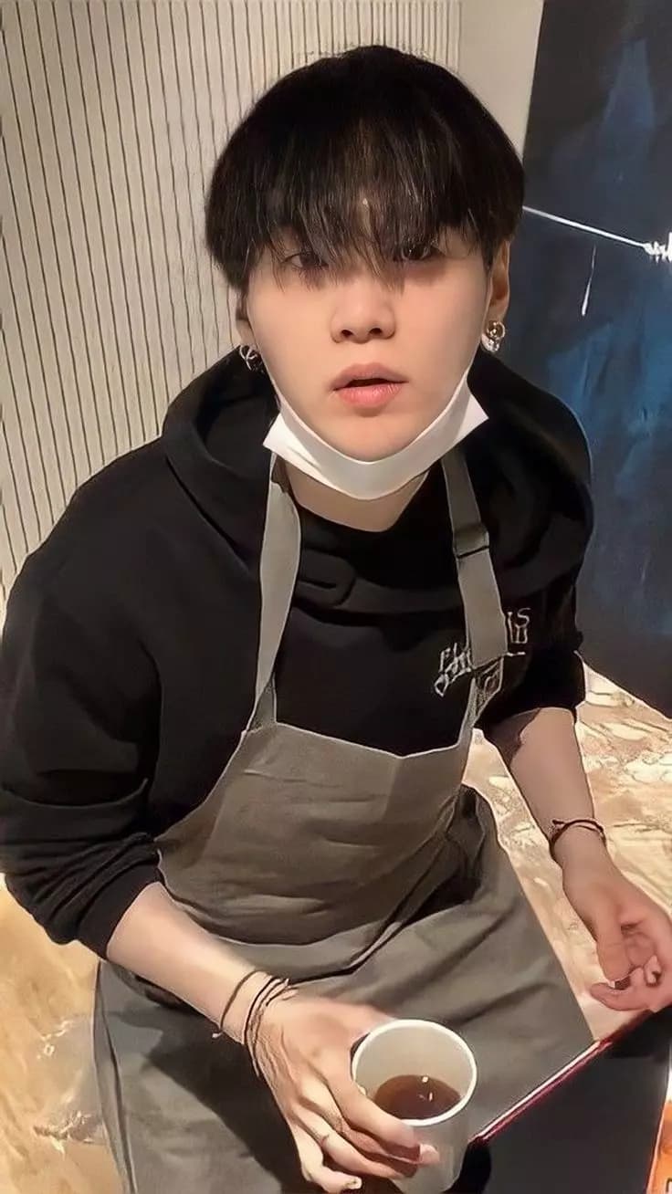 MIN YOONGI thumbnail