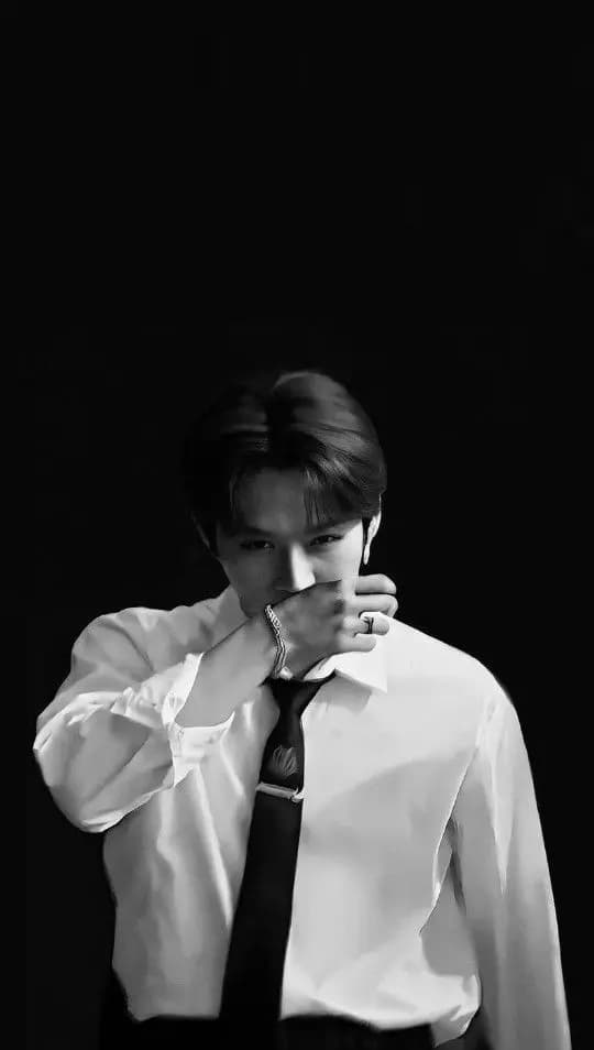 Lee know thumbnail