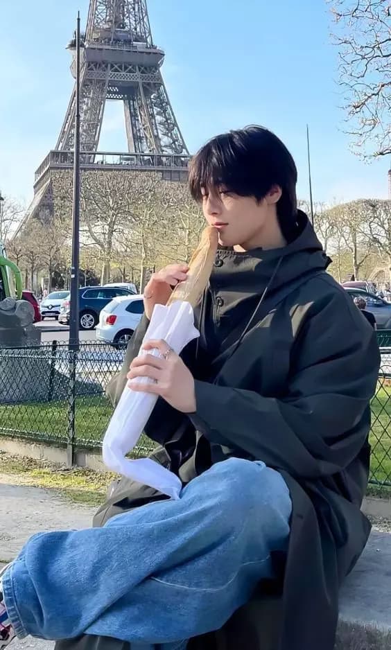 Jeongin thumbnail