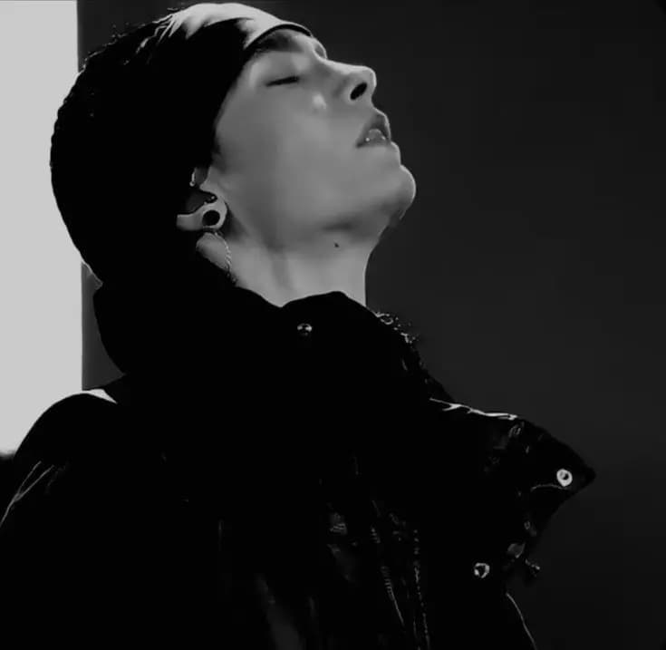 Tom kaulitz thumbnail