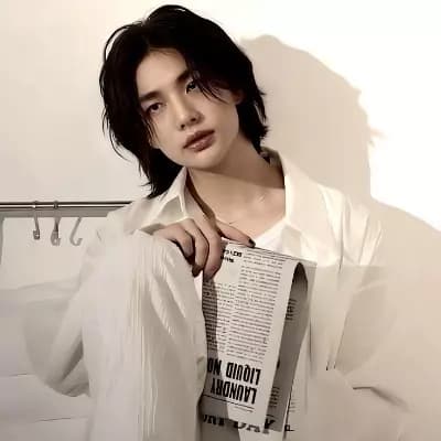 Hwang Hyunjin thumbnail