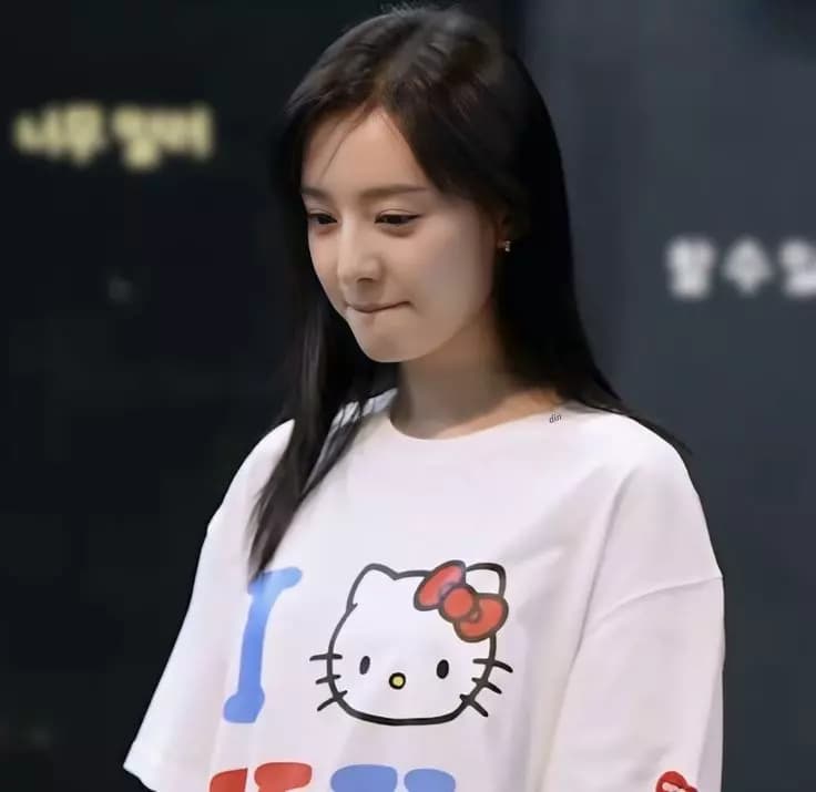 Kim Ji-won thumbnail
