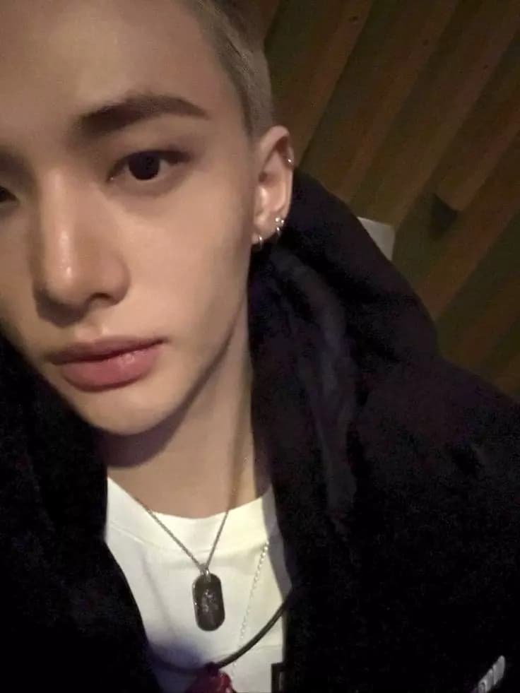 Hyunjin thumbnail