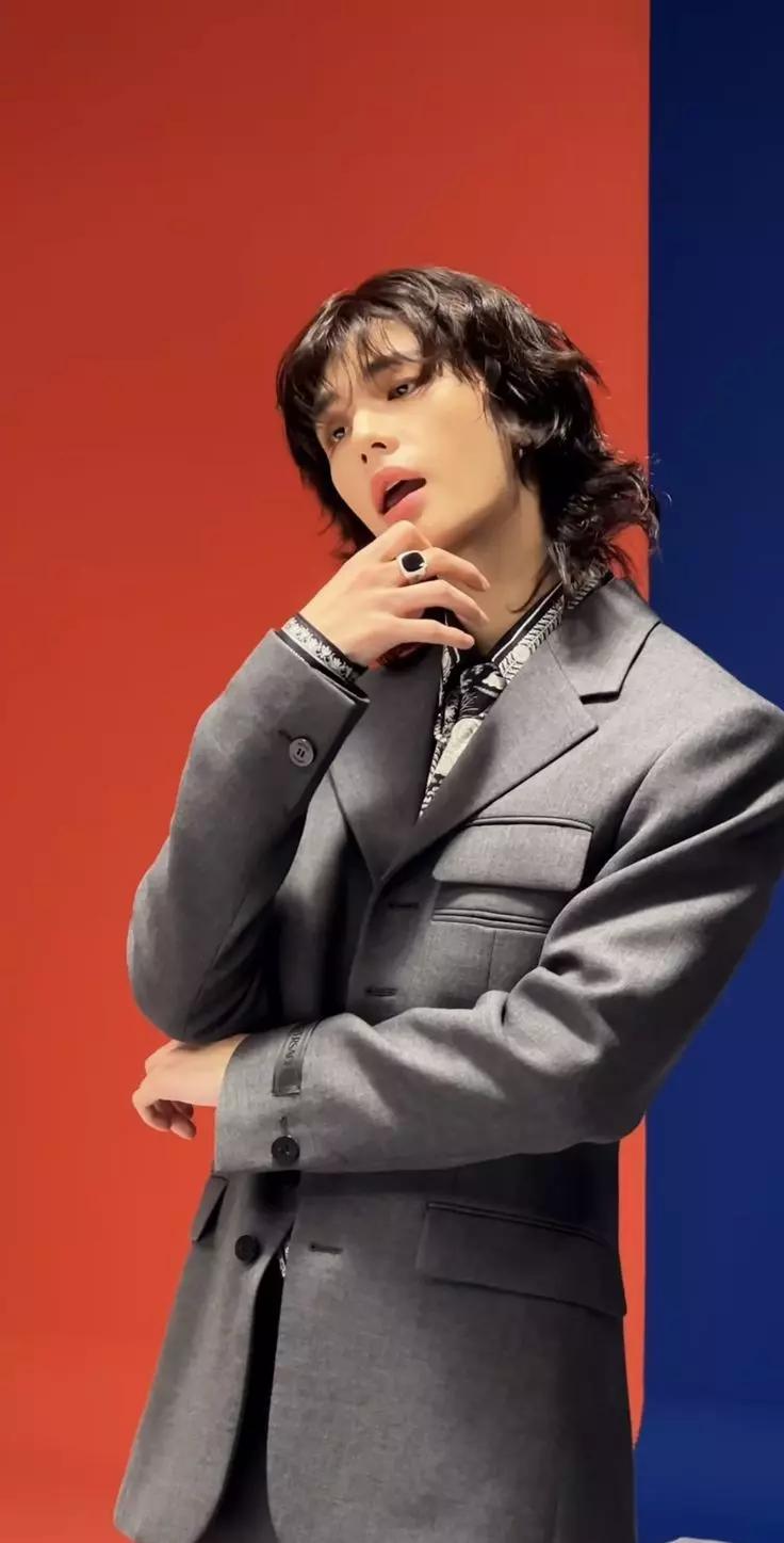 Hyunjin thumbnail