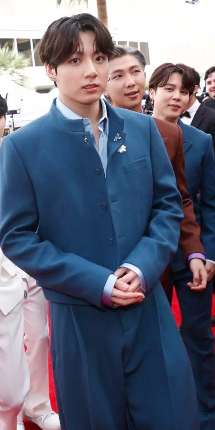 Jeon Jungkook thumbnail
