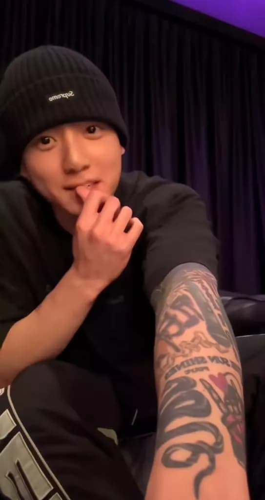 Jungkook thumbnail