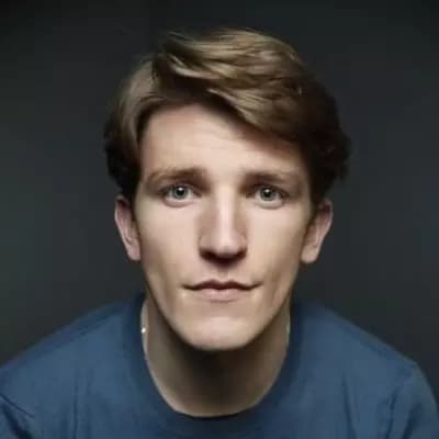 Ewan Mitchell thumbnail