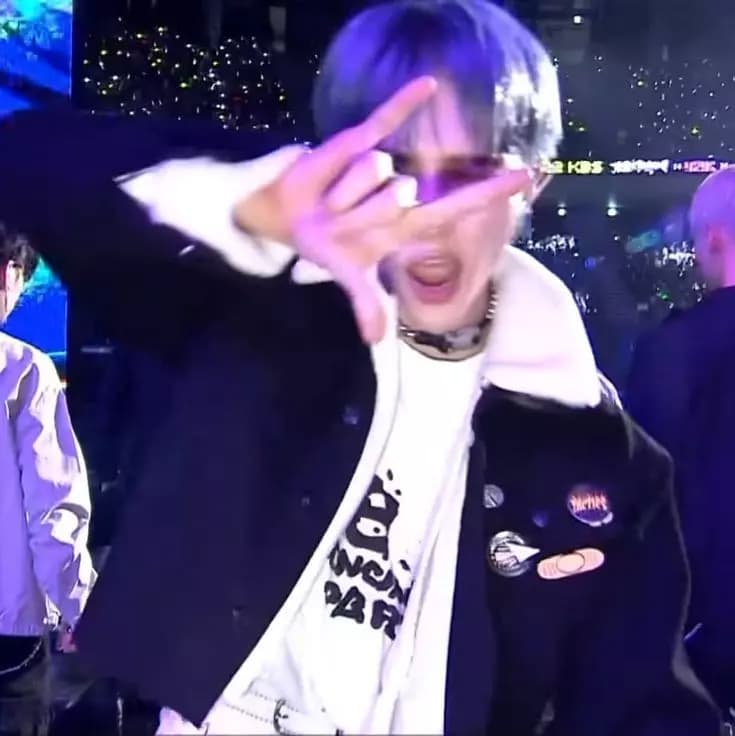 Hyunjin thumbnail
