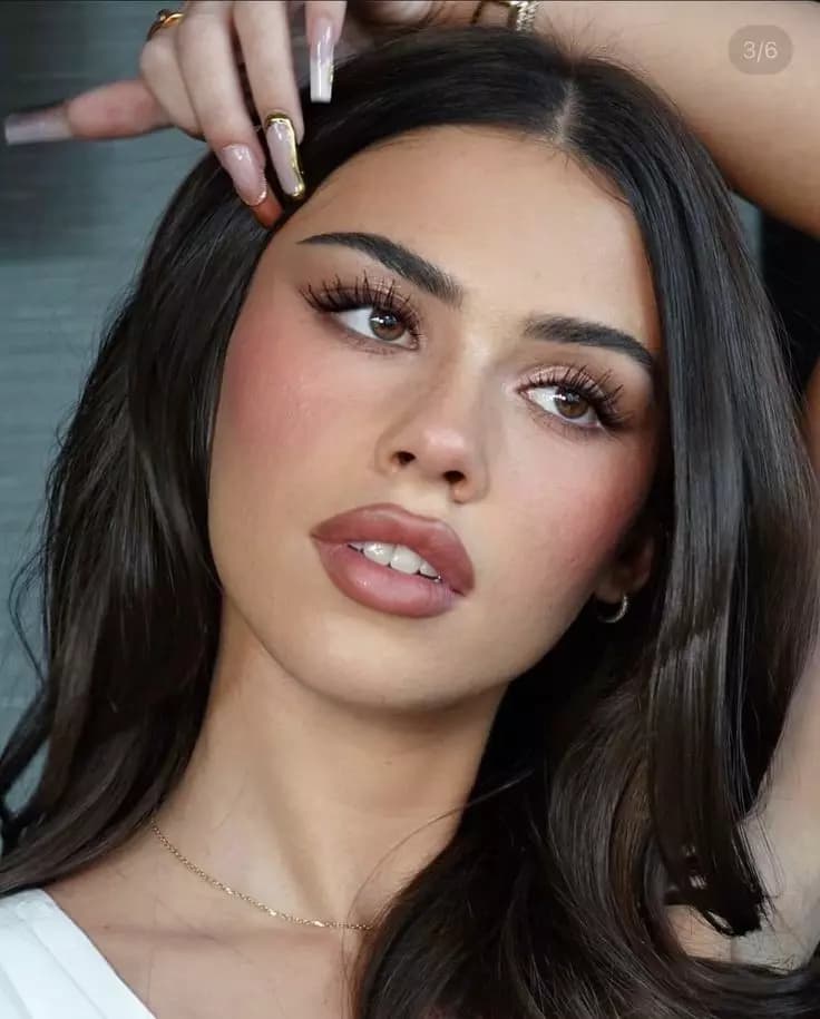 sara  thumbnail