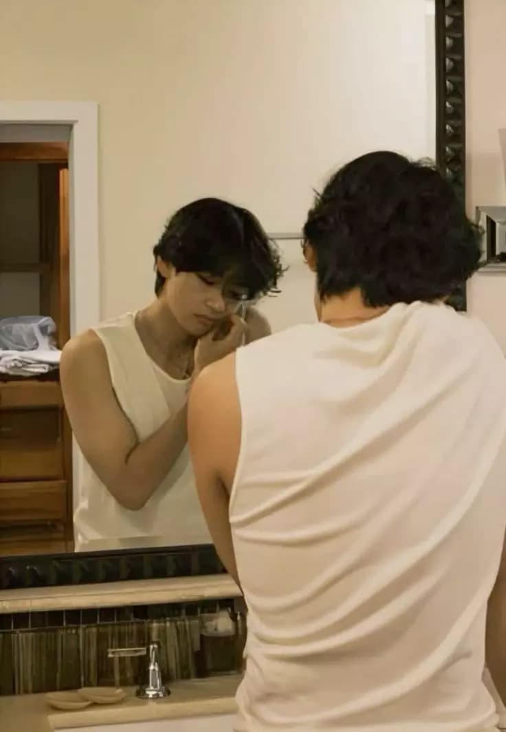 Kim Taehyung thumbnail
