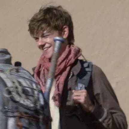 Thomas brodie sangster thumbnail