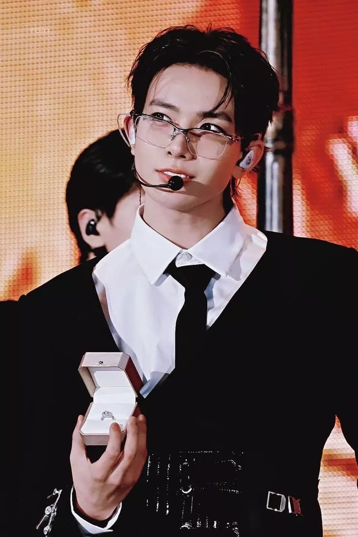 Lee Heeseung thumbnail
