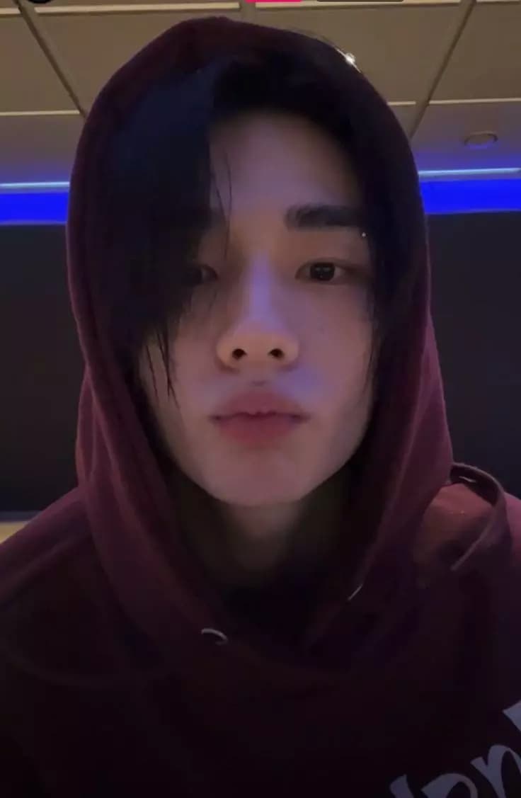 Hyunjin thumbnail